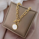 Colar Dourado Circulo Branco